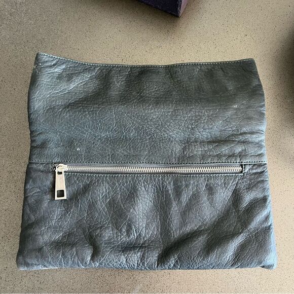 OLIVEVE Soft Leather Fold Over Clutch Sneak-skin Printed Black and Bone Color. - Picture 3 of 9